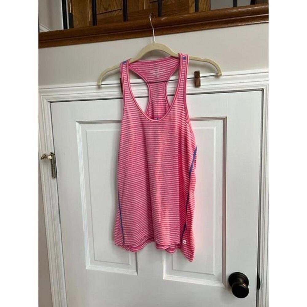 Vineyard vine pink stripe Tank Top size XS